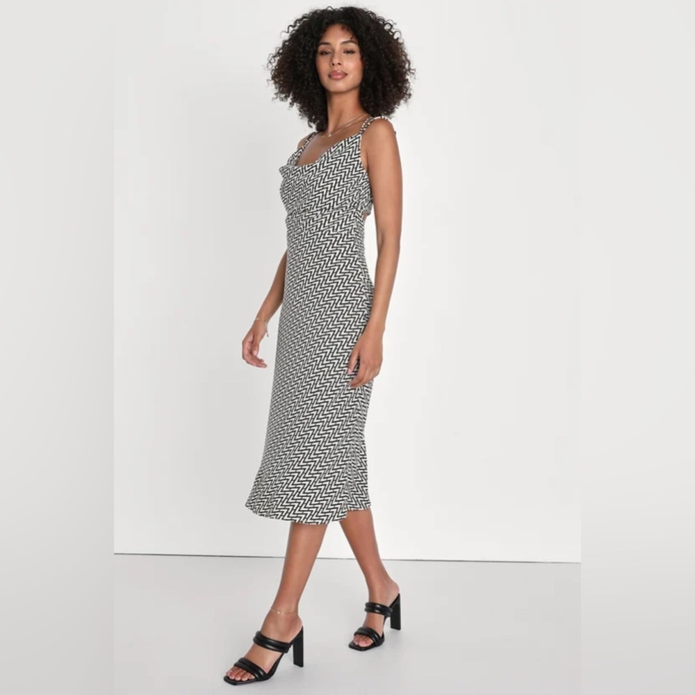 Lulus XSmall Black and White Abstract Print‎ Midi Dress